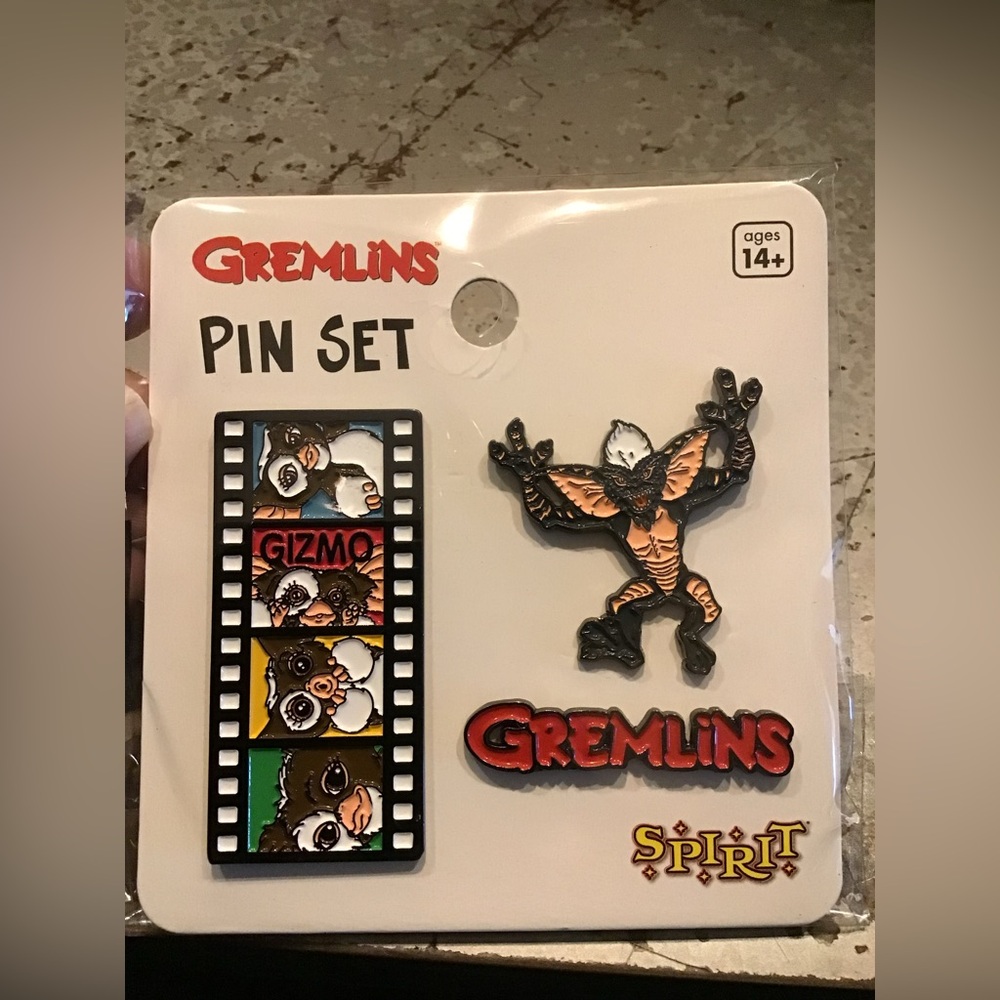 Gremlins gizmo stripe logo exclusive 3 pc enamel pin set -NEW
